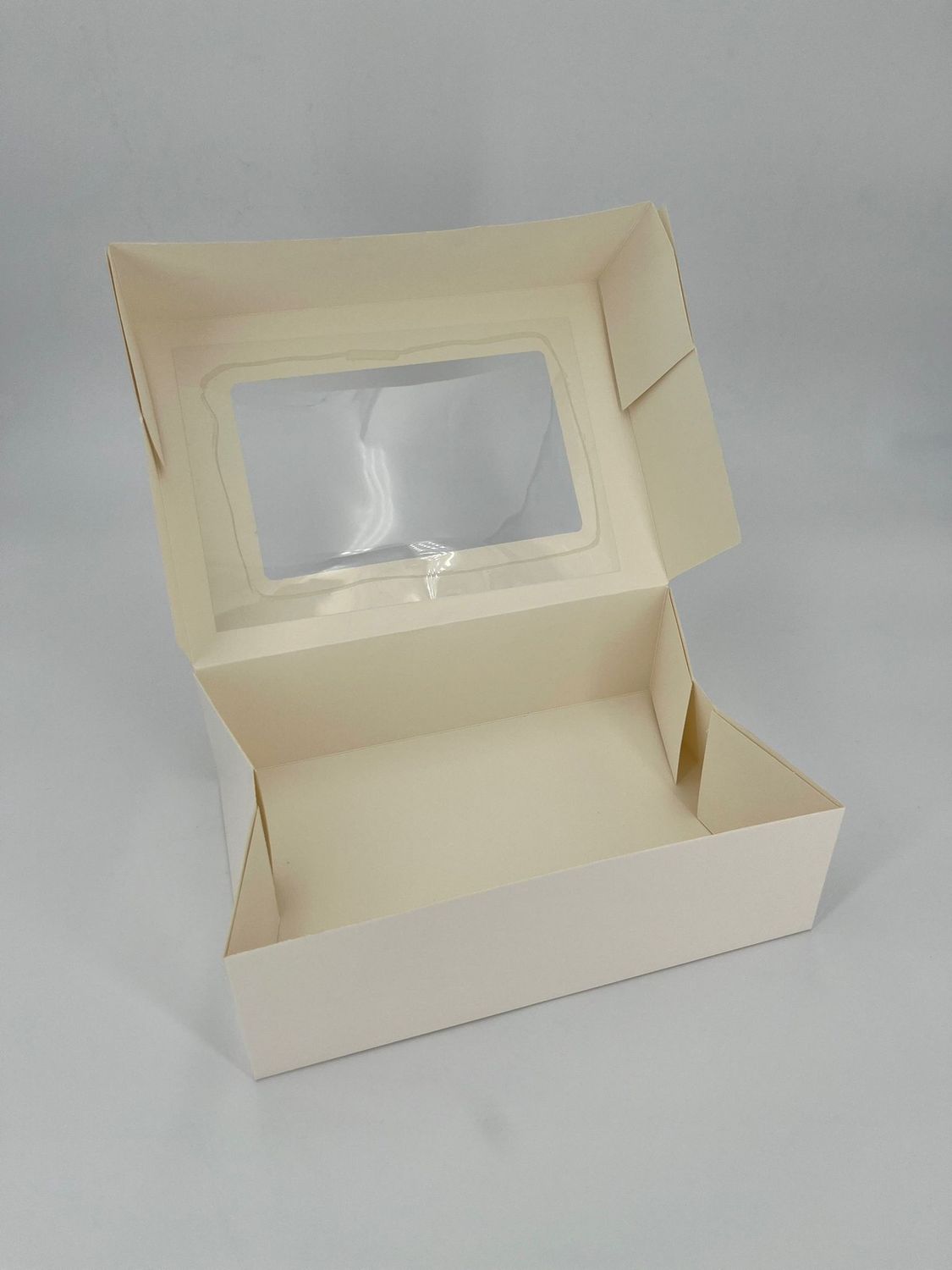 Taartendoos met doorkijkraampje