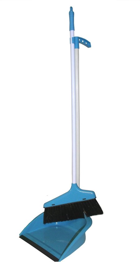 Stoffer en blik op steel